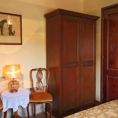 Hébergement de vacances With Stables, Horses And The Ability To Make Horseback Riding Monte Santa Maria Tiberina