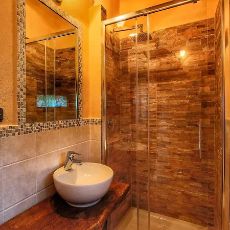 With Stables, Horses And The Ability To Make Horseback Riding Monte Santa Maria Tiberina