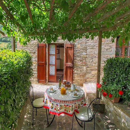 With Stables, Horses And The Ability To Make Horseback Riding * Monte Santa Maria Tiberina