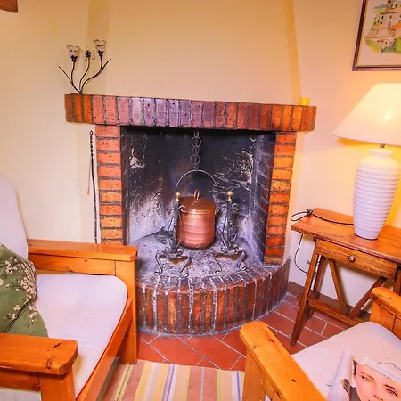 Дом отдыха With Stables, Horses And The Ability To Make Horseback Riding *