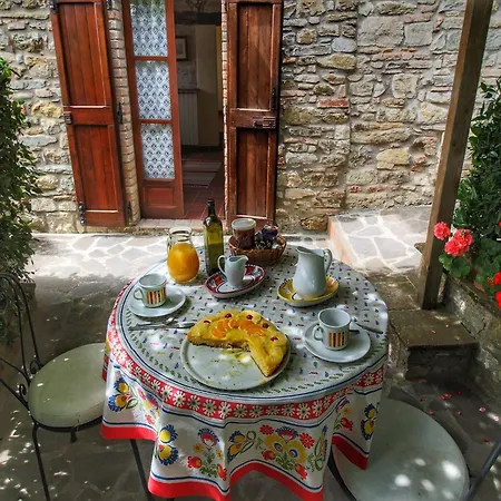 With Stables, Horses And The Ability To Make Horseback Riding Дом отдыха Monte Santa Maria Tiberina